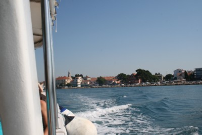 Biograd - im Hintergrund , 2010 © Heinz Ramacher Abfahrt von Biograd